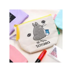 Classement|Maison Ghibli Trousse brodée Totoro Gris et Bleu - Mon Voisin Totoro