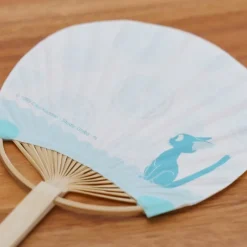 Accessoires|Maison Ghibli Éventail Bambou & Enveloppe Jiji avec Citron - Kiki la petite Sorcièr